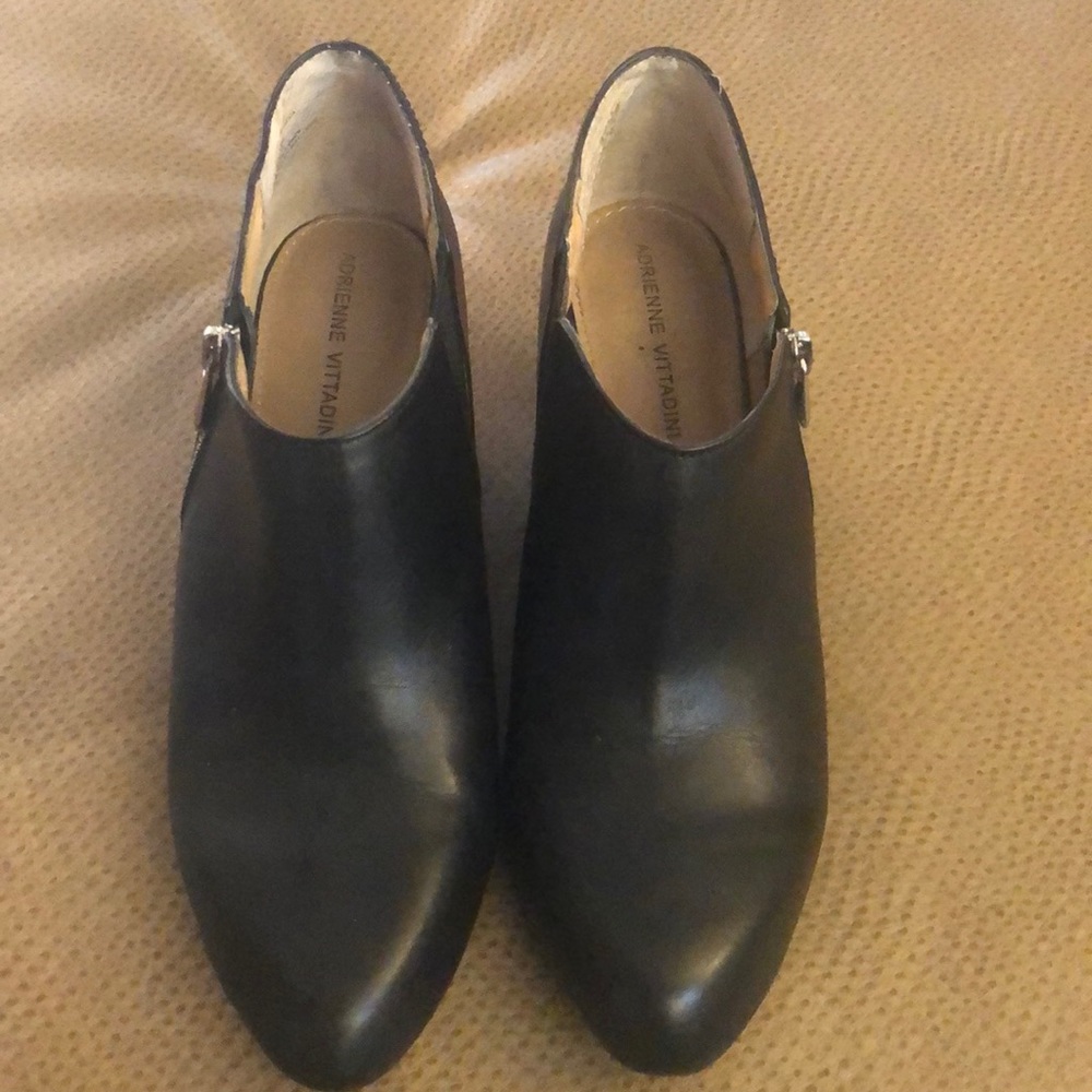 Adrienne vittadini ankle boot